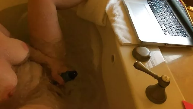Mature busty bitch lets you fuck her with phalluses sex amateur cuisine and cum a lot of sperm