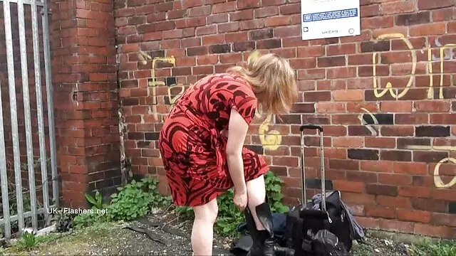 A video sexe cuisine young bitch was pounded with a thick dick in the throat to the very tonsils