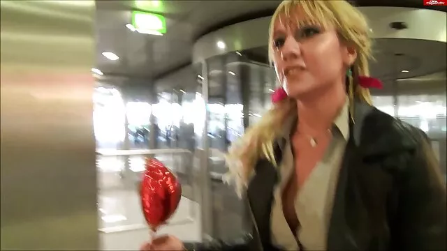The guy drilled the anal hole of the porno mere cuisine flirt