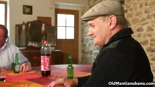 Mature porn star intercepted baise sa soeur dans la cuisine husband and made him fuck