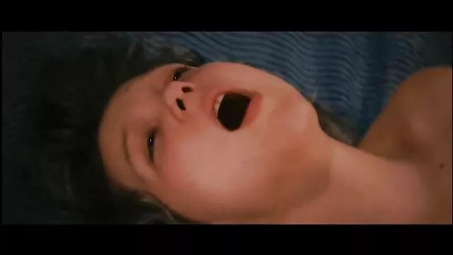 Double orgasm close up film porno en cuisine from young and wild masturbator with toys