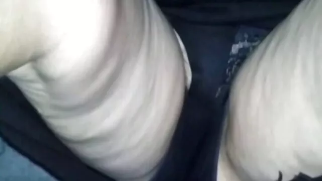 Busty lady will porno ala cuisine show what a violent female orgasm is :)