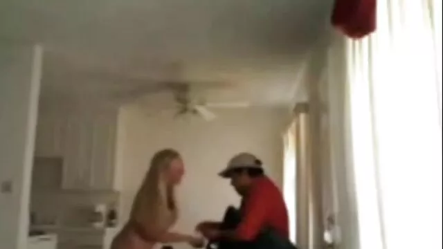 Fragile blonde gets her pussy and ass smashed porno en cuisine by a huge cock