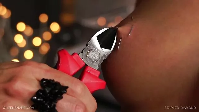 Porn agent fucked a mature xnxx a la cuisine brunette and poured sperm into her pussy