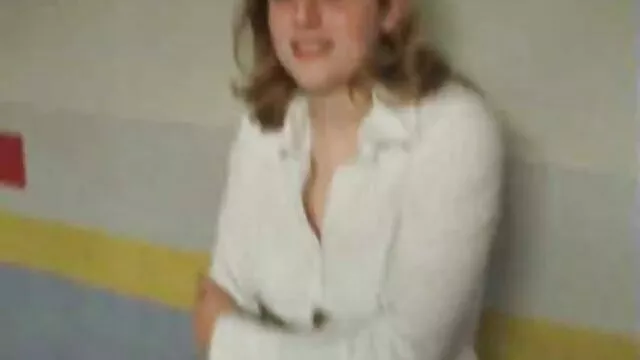 Asian girl gave her body to cuisin porn be torn apart by guys