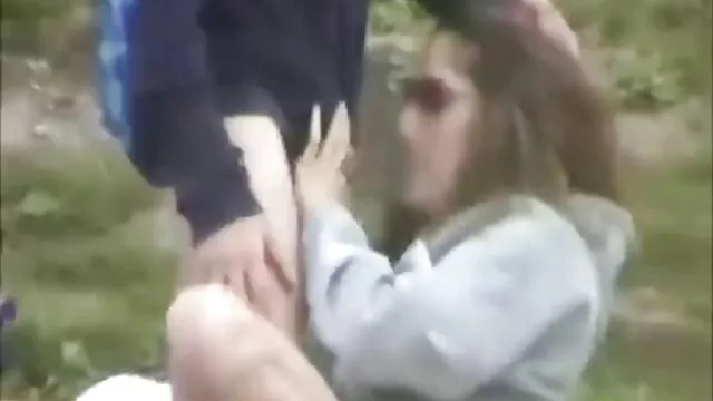 A young slut in a bikini fucks with a dude xnxx dans la cuisine on the lake