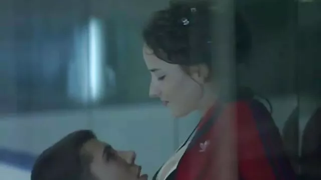Young bespectacled girl sucks boyfriend's dick right xxx en cuisine outside