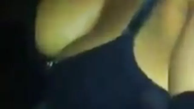 A mature woman loves to fuck with men in a wig porno en cuisine and without him