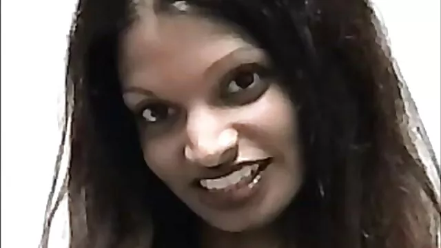 Boyfriend gave a beautiful sex on the bed of a film porno cuisine young porn model