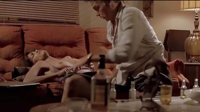 Busty mature blonde fucked in all holes with a bunch of porno à la cuisine dicks