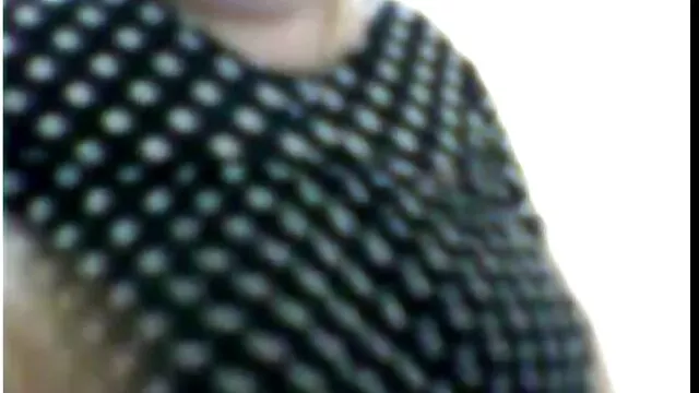 A mature bitch porno cuisine hd in gorgeous underwear participates in group sex with men