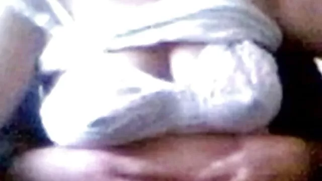Young busty maid amazed at the porno mere et fils dans la cuisine giant size of the master's phallus
