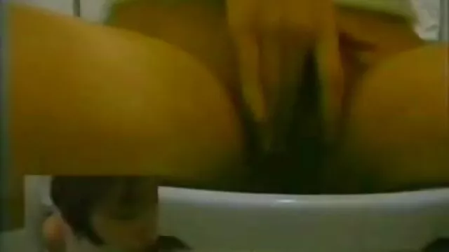 Pikaper easily dans la cuisine porn spread a yoke for sex