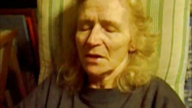 A mature housewife has seen enough porno dans une cuisine porn and fucks in the ass with her neighbor