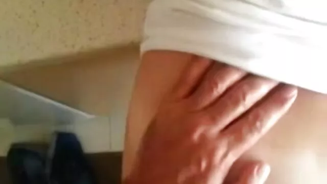 Mature lesbian aunt wearing a porno mere et fils dans la cuisine strapon fucks her young mistress in stockings
